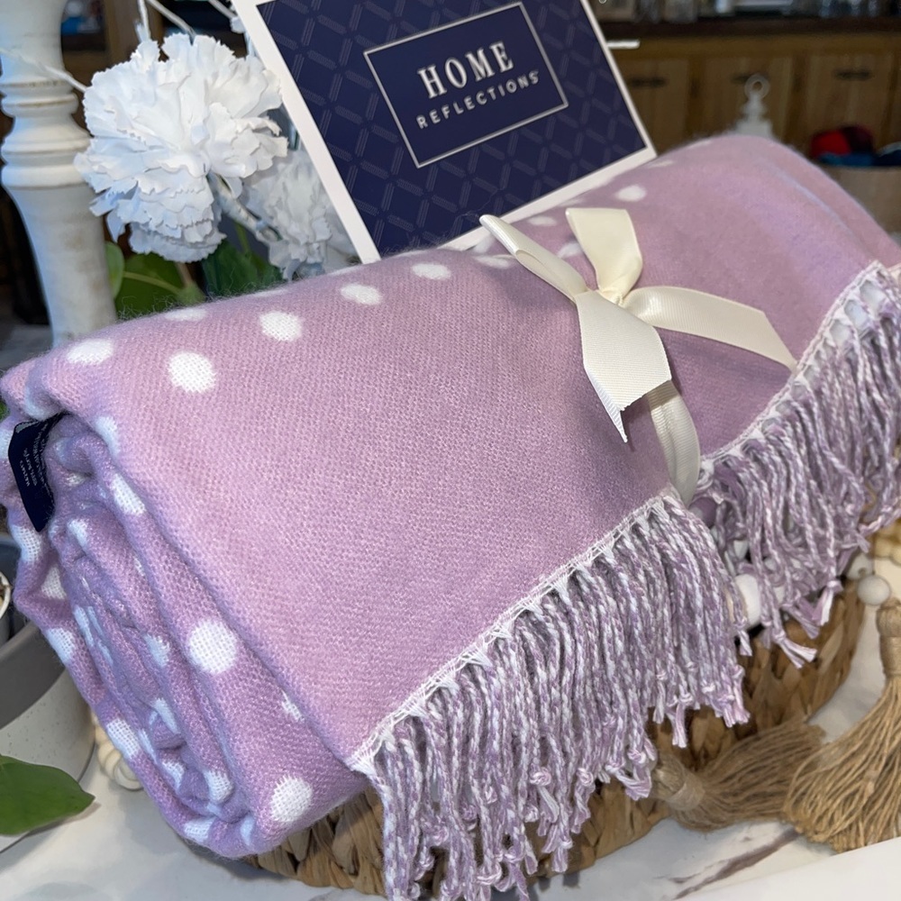 HOME REFLECTIONS Dot Throw with Fringe reversible In Lilac - Picture 8 of 13